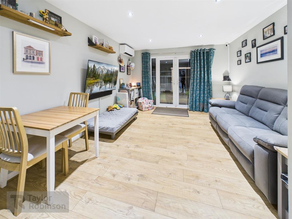 Property photo 3 of 17 Cam02600G0-Pr0619-Still011.Jpg