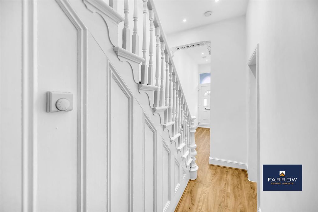 Property photo 2 of 29 Hallway