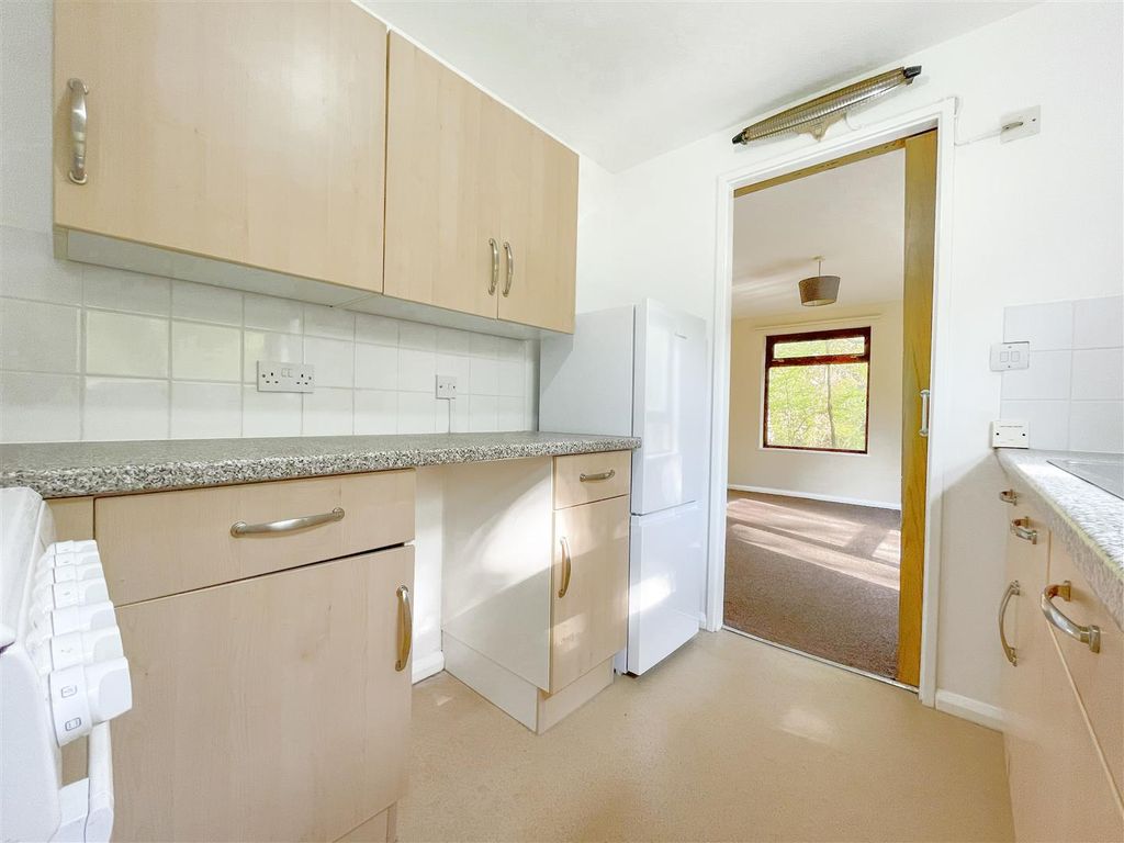 Property photo 2 of 17 Kitchen