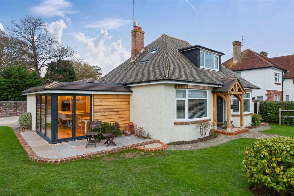 Property photo 1 of 21 Haynes Rd_24.Jpg