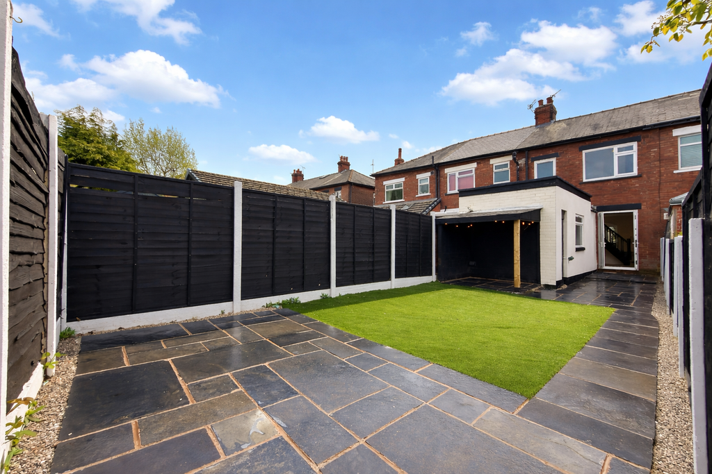 Property photo 2 of 23