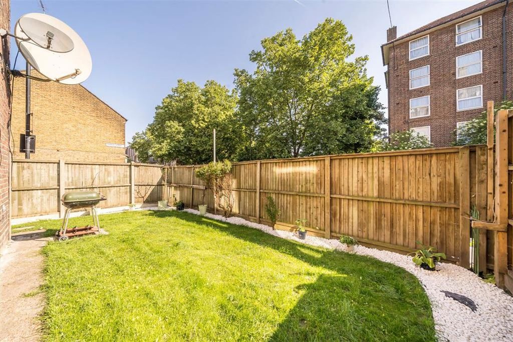 Property photo 2 of 13