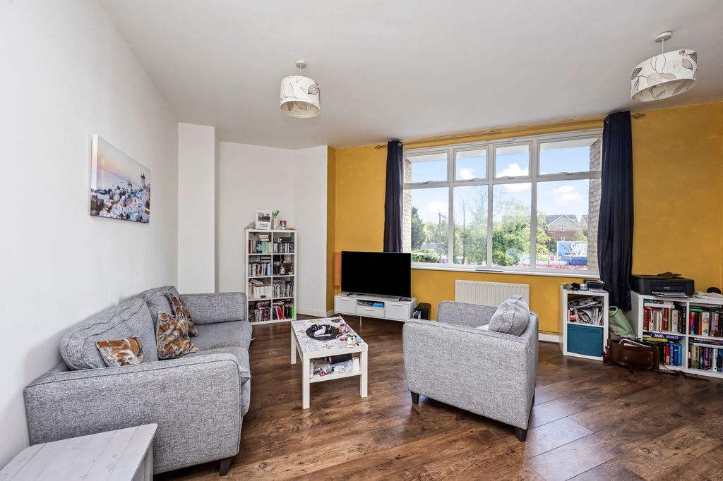 Property photo 3 of 17