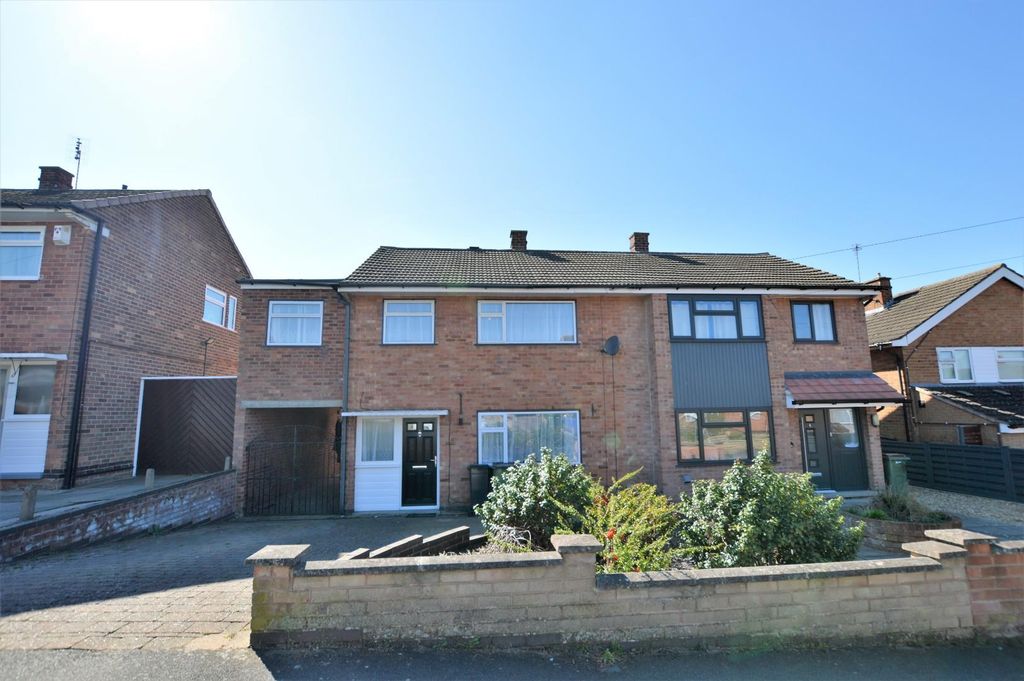 Property photo 1 of 10 Front View