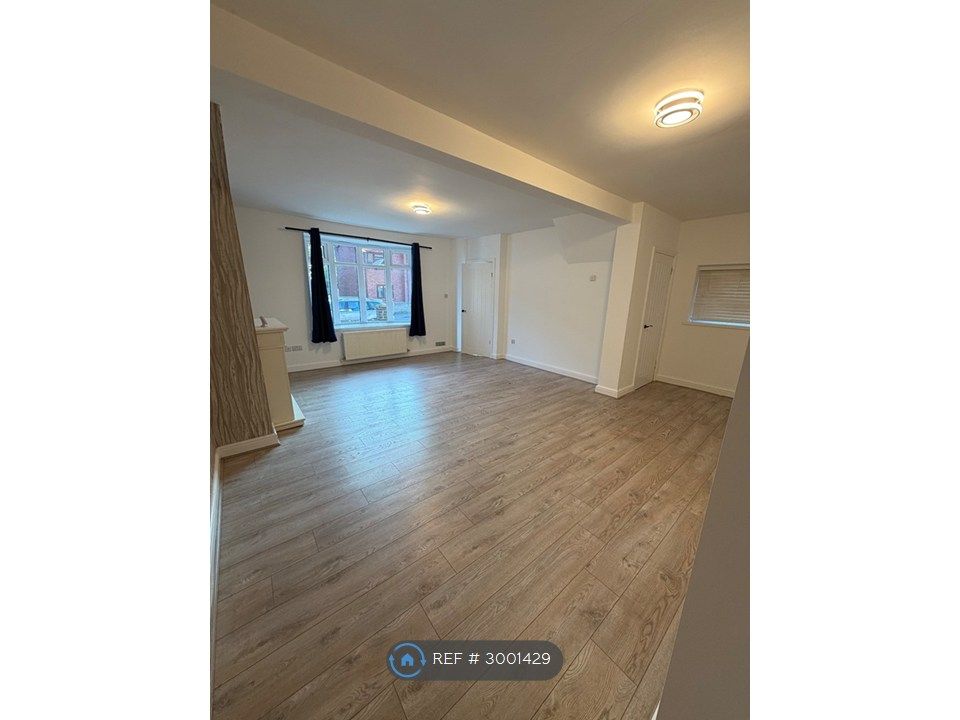 Property photo 1 of 16 Living Room With Bay Window To Front