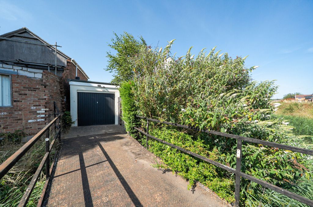 Property photo 2 of 20 1488878-17-6A5113...