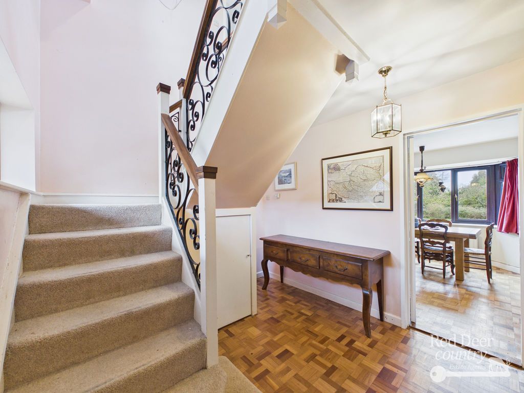 Property photo 3 of 23 Hall