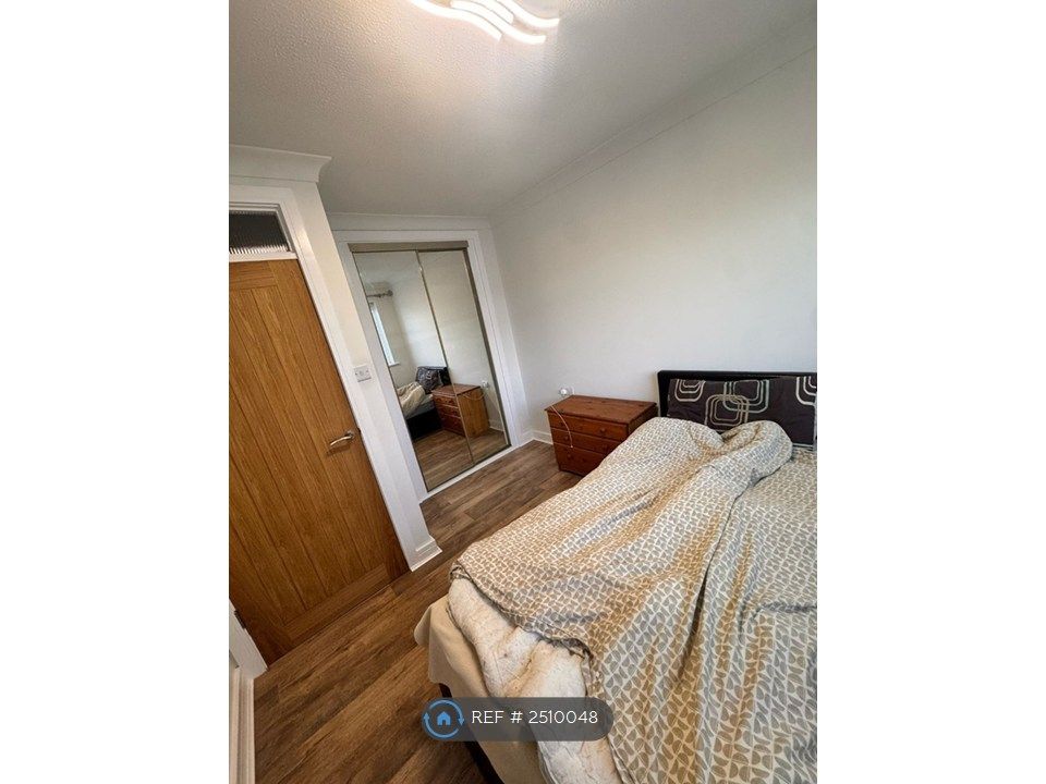 Property photo 2 of 5 2nd Bedroom