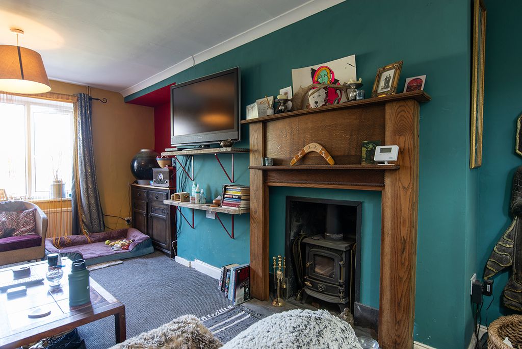 Property photo 3 of 24