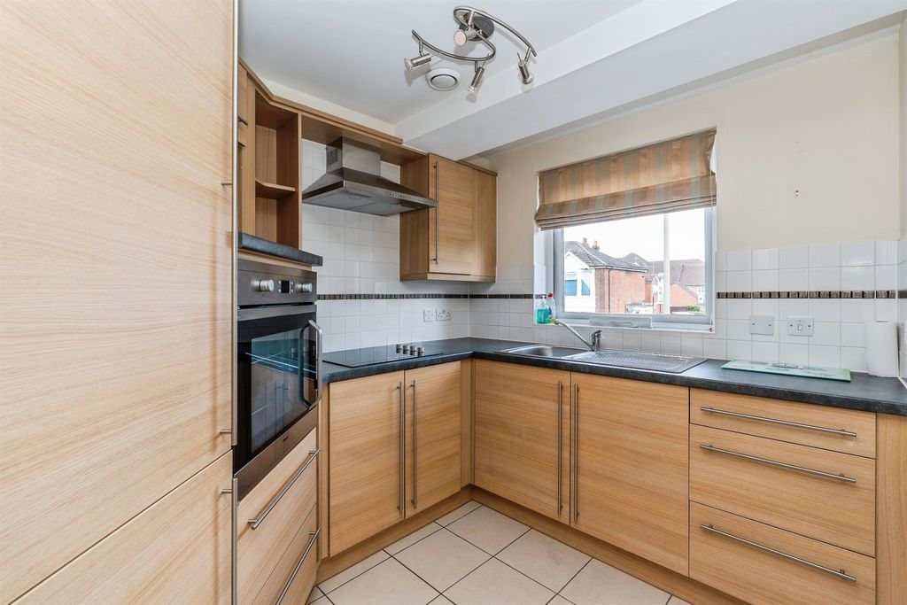 Property photo 2 of 13