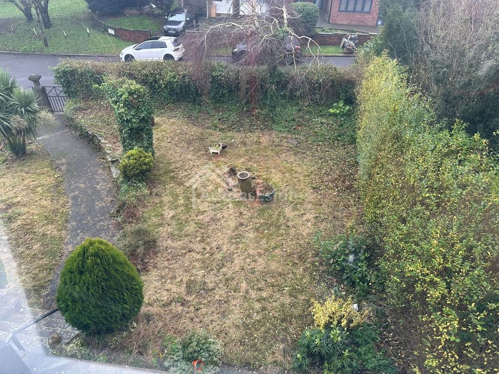 Additional image 18 of 10 bed semi-detached house for saleHill Crest Road, Dewsbury WF12