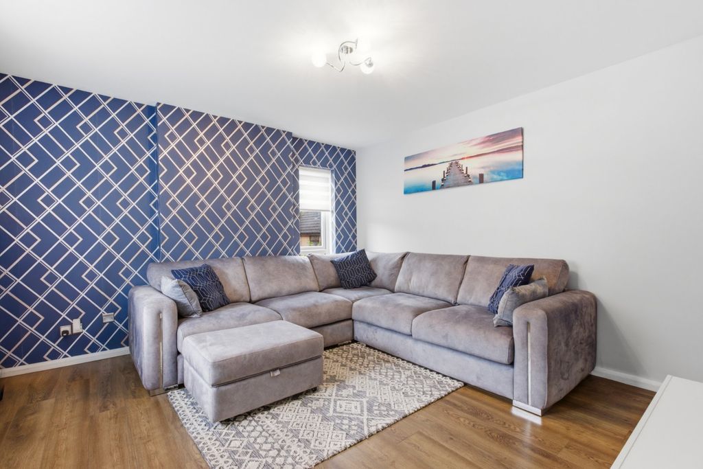 Property photo 3 of 21 Picture 3