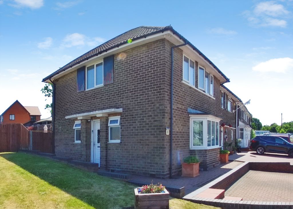 Property photo 1 of 25