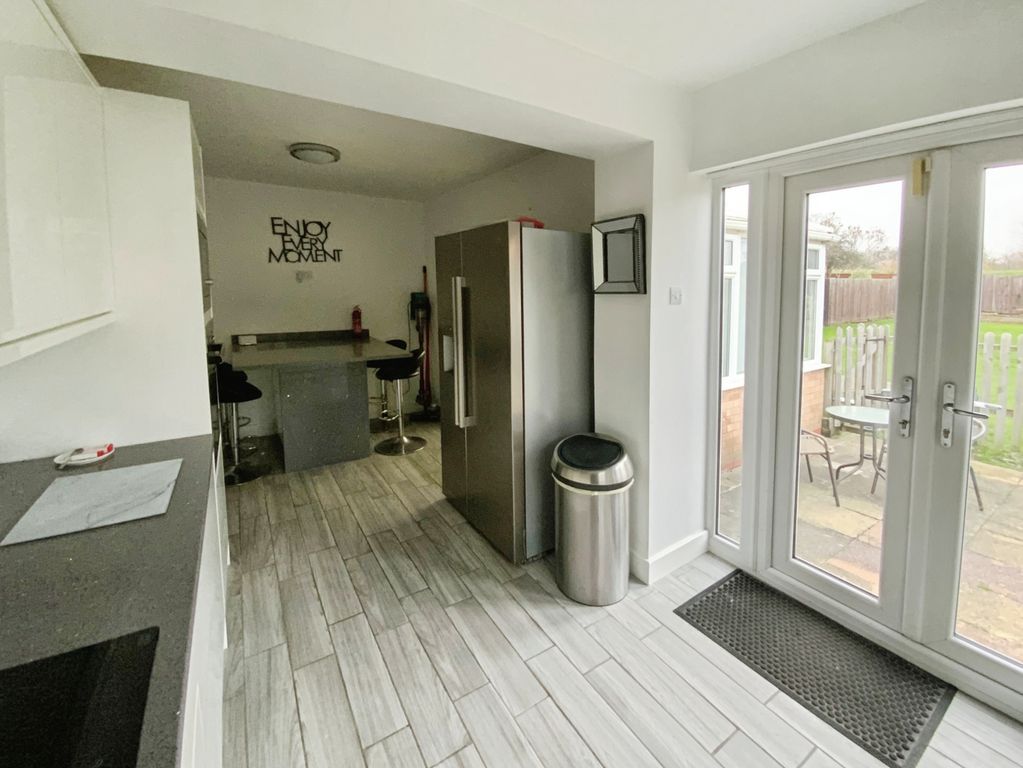 Property photo 3 of 14 Photo #3