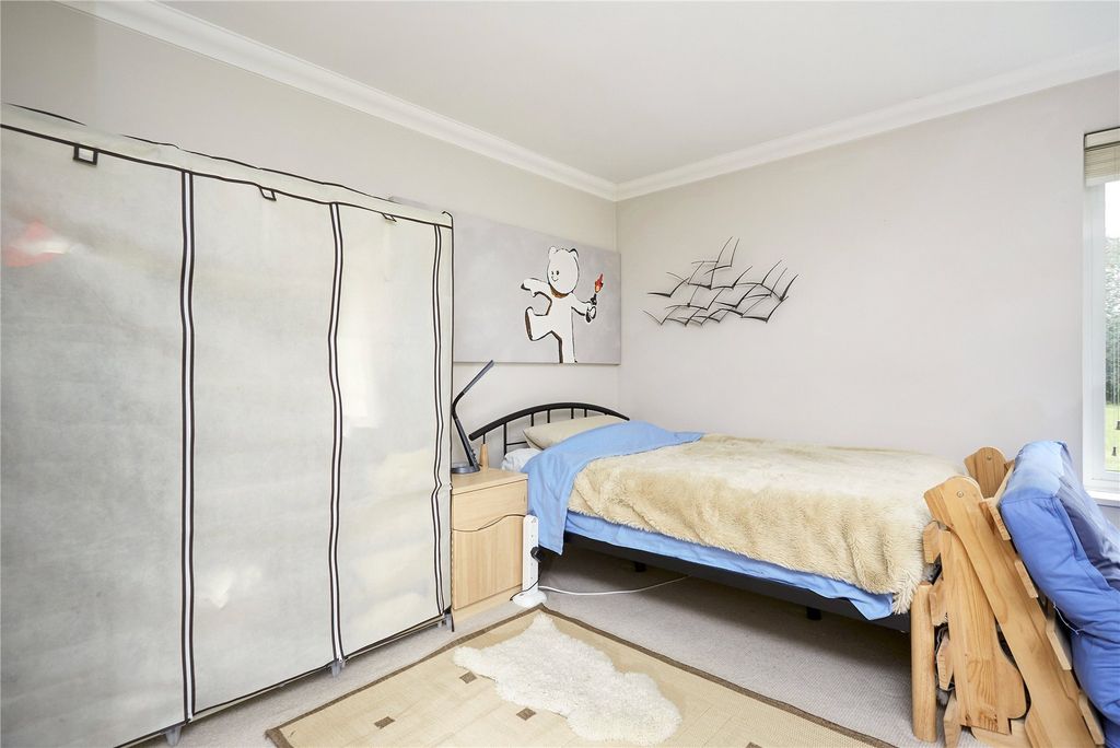 Property photo 3 of 8 Picture No. 05