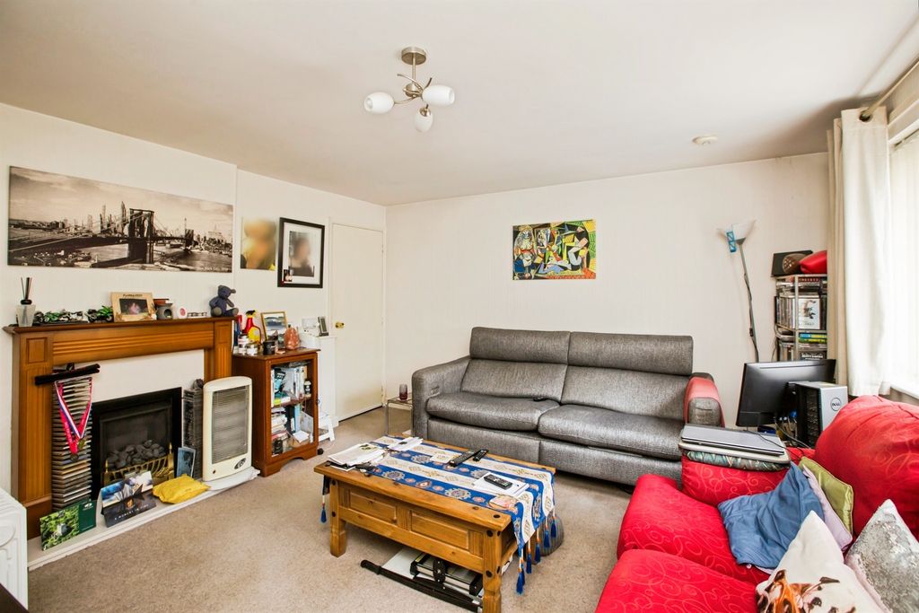 Property photo 3 of 15