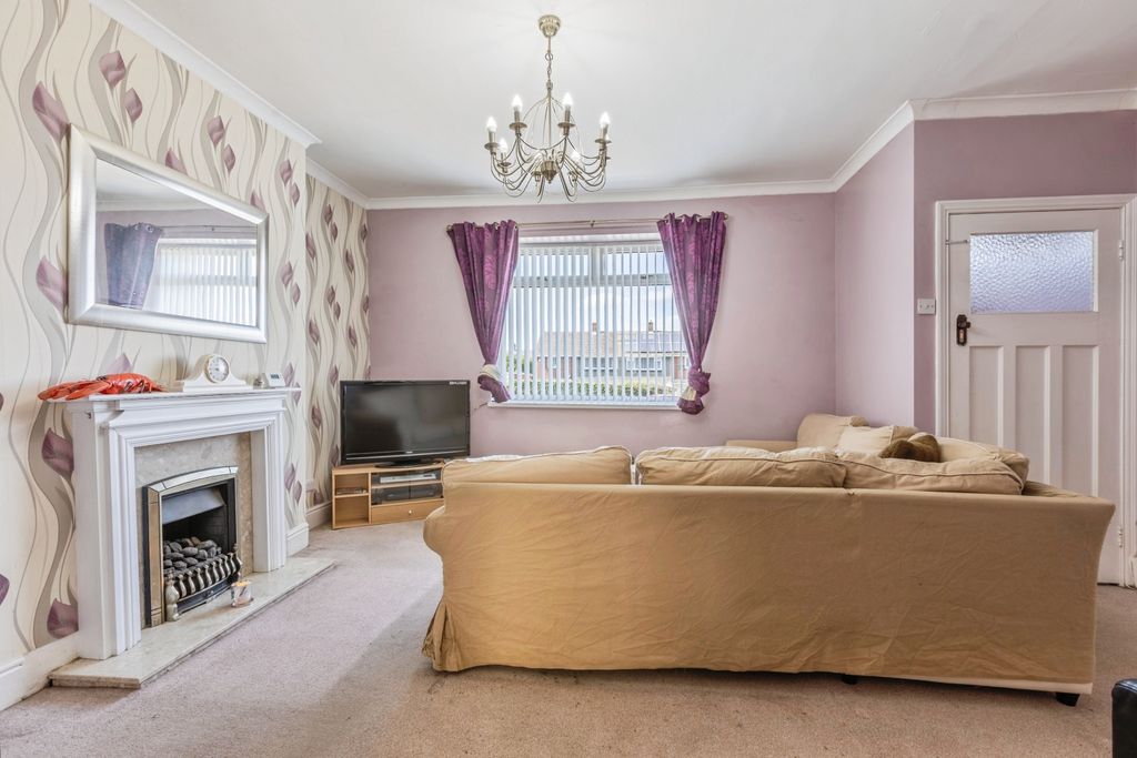 Property photo 3 of 15