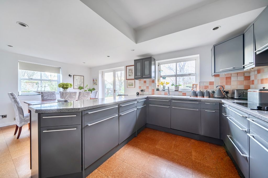 Property photo 2 of 26 2751533