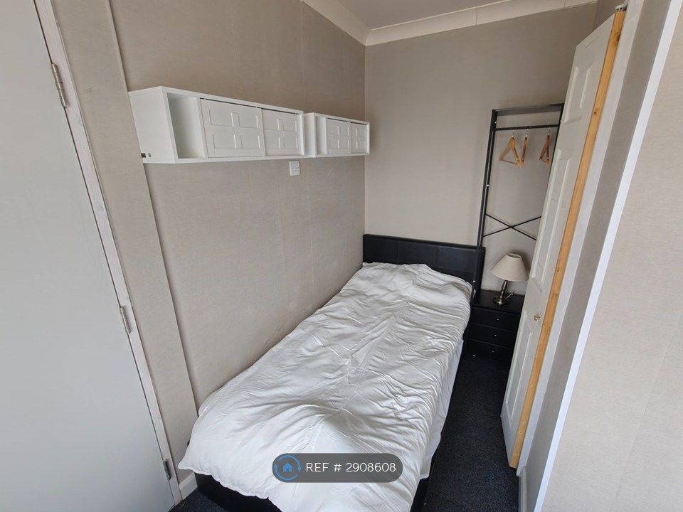 Property photo 1 of 3