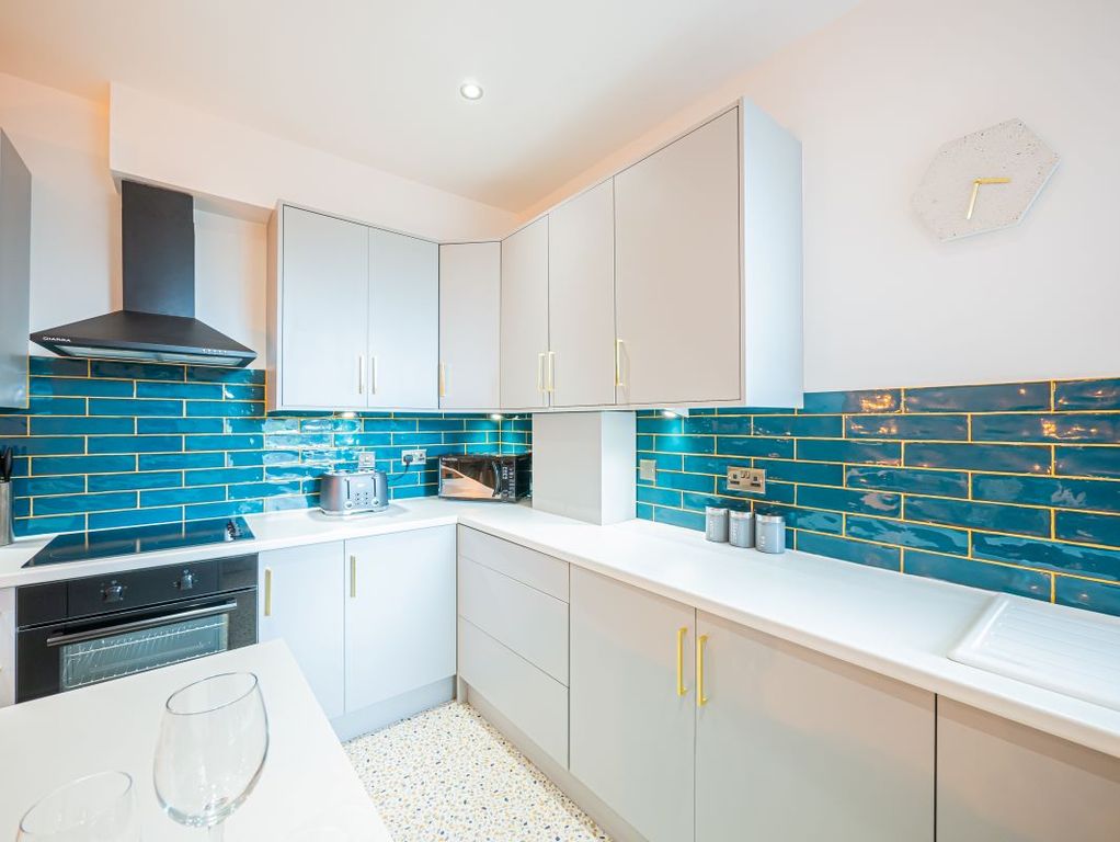 Property photo 3 of 36