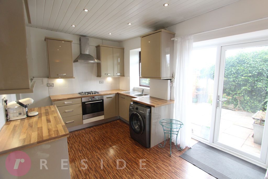 Property photo 3 of 12 Dining Kitchen