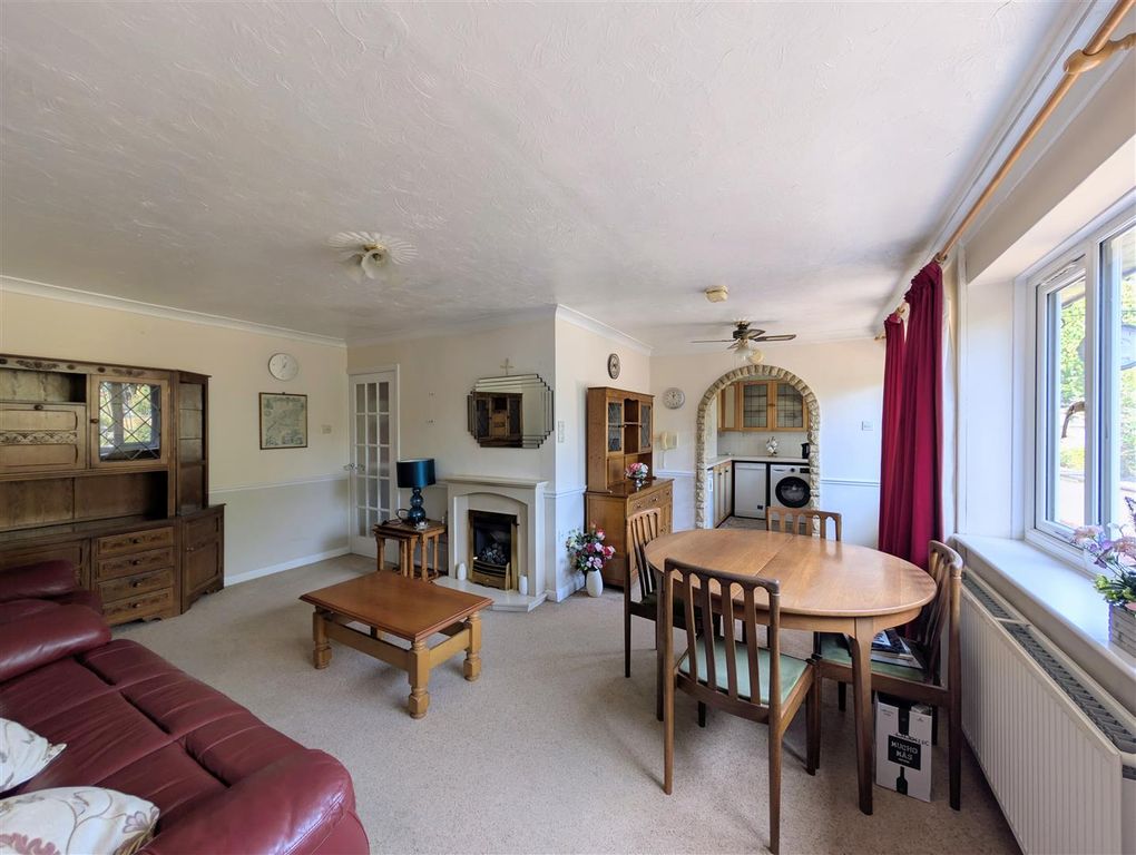 Property photo 2 of 14