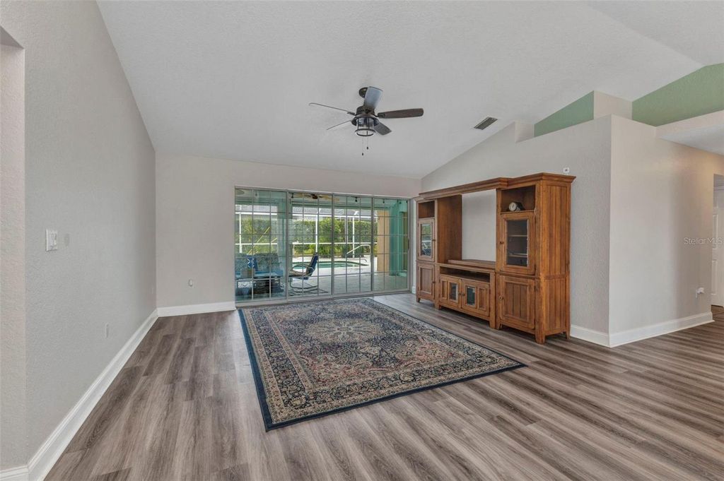 Property photo 3 of 19 <Alttext/>