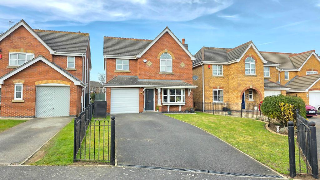 Property photo 1 of 18