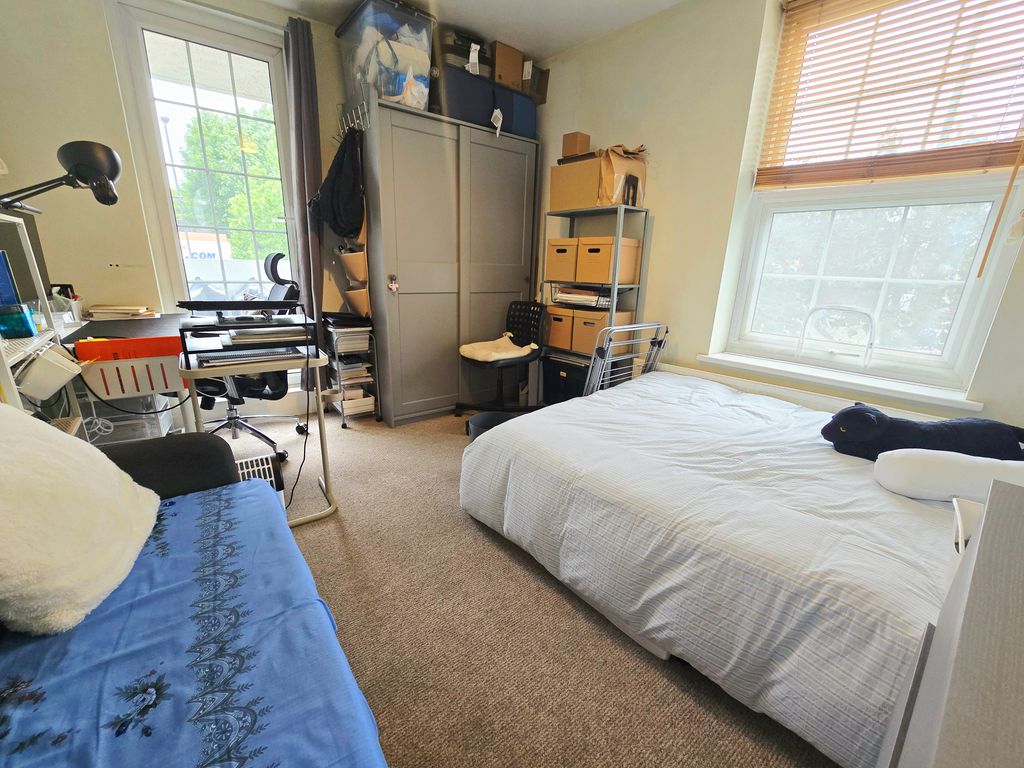 Property photo 3 of 5