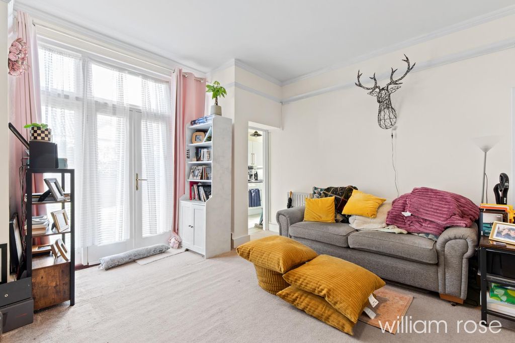 Property photo 3 of 12 Saplingslodge_8.Jpg