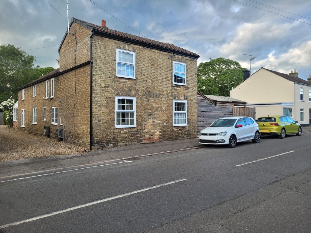 Property photo 1 of 1