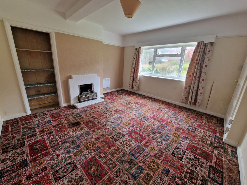 Property photo 2 of 13 Sitting Room