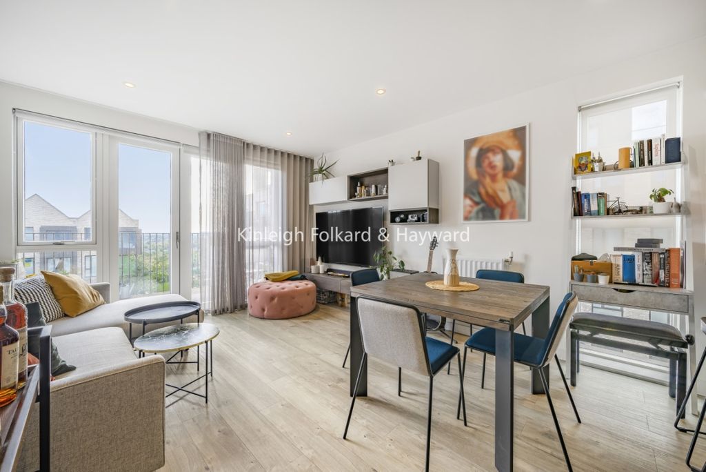 Property photo 2 of 13 9Db38Dd5-5A02-47Ae-9