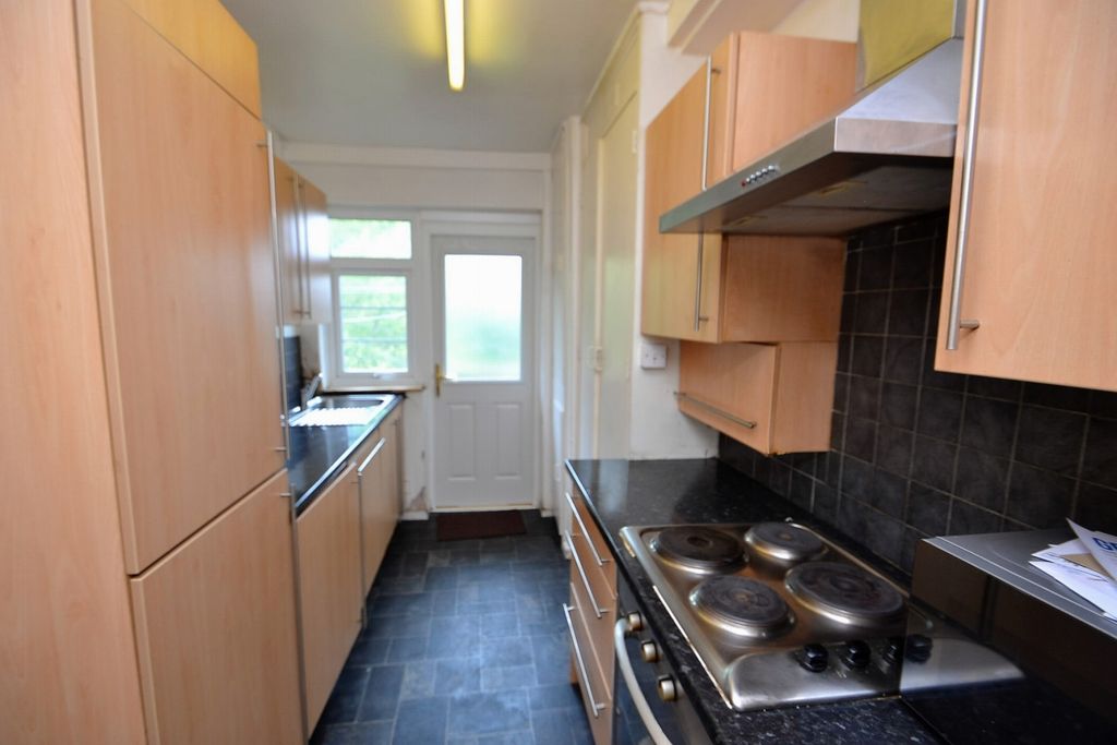 Property photo 2 of 8 Photograph 2