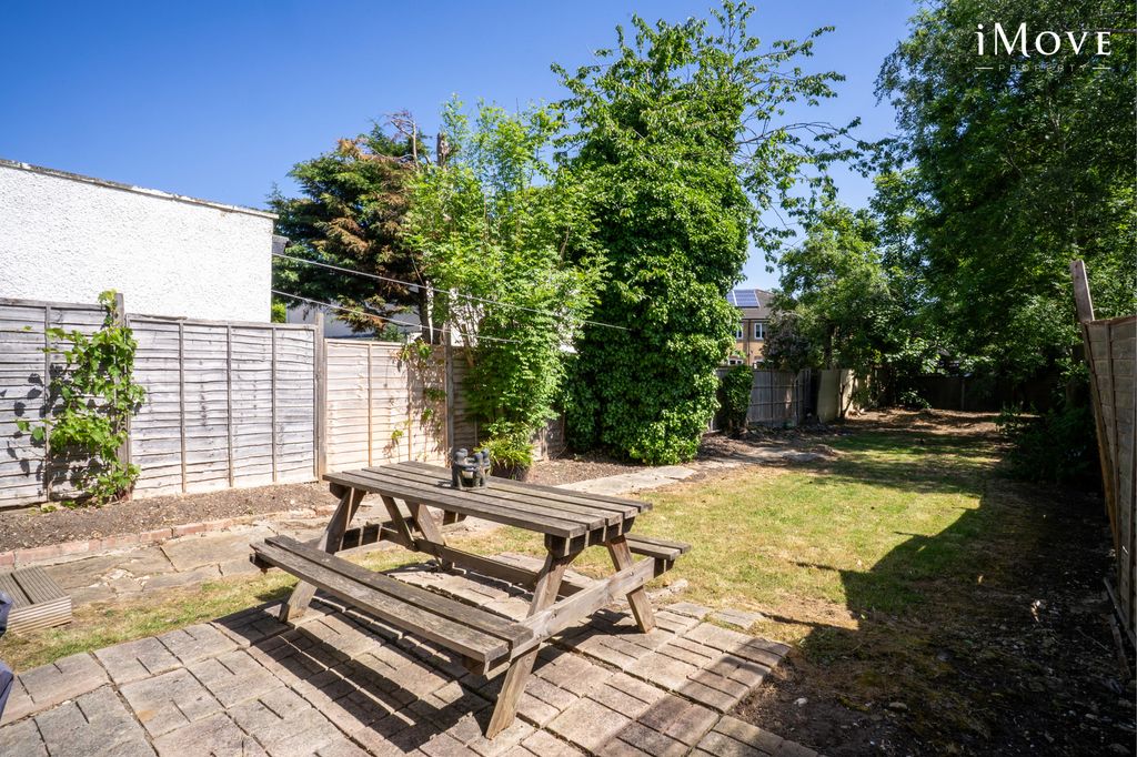 Property photo 2 of 23