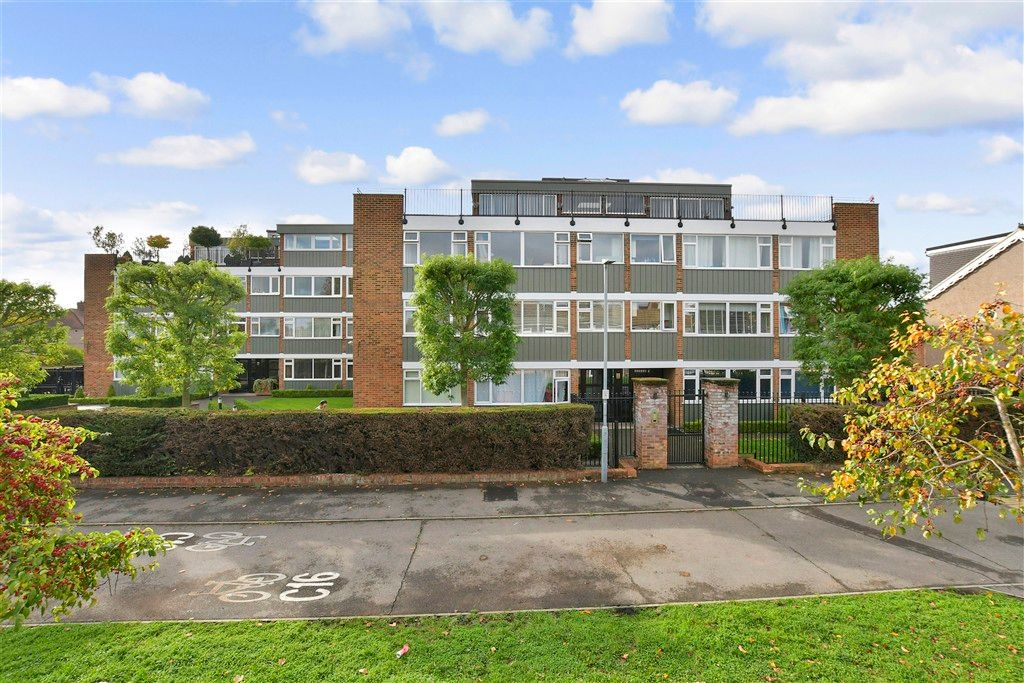 Property photo 2 of 7 External (Web)