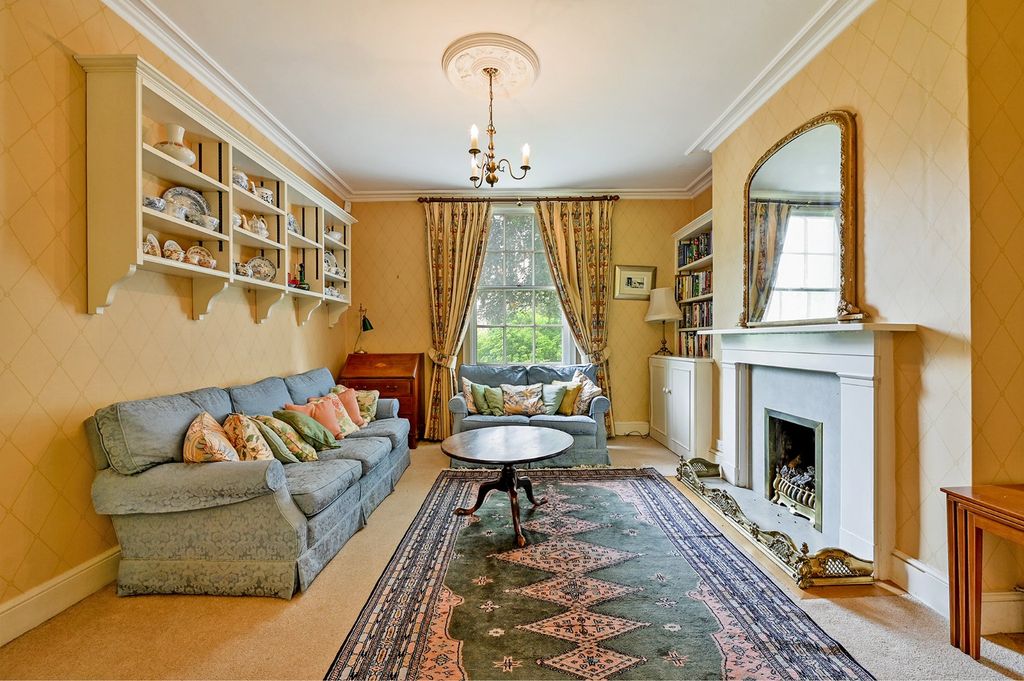 Property photo 2 of 13 Sitting Room