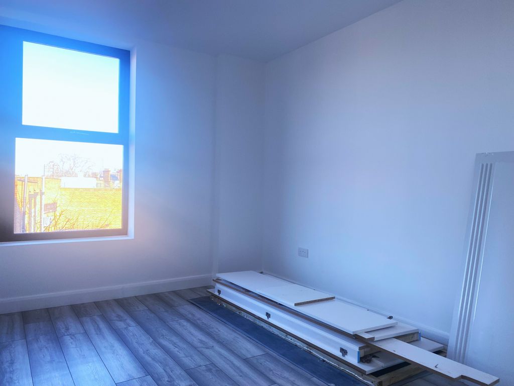 Property photo 3 of 7 Gallery