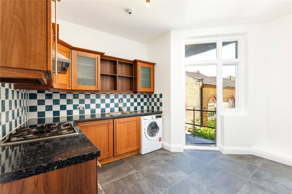 Property photo 3 of 10 Picture No. 04