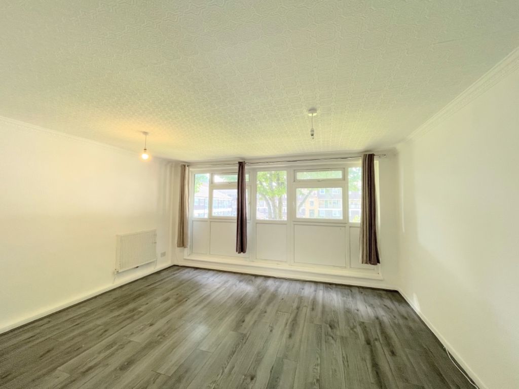 Property photo 3 of 11 3457683