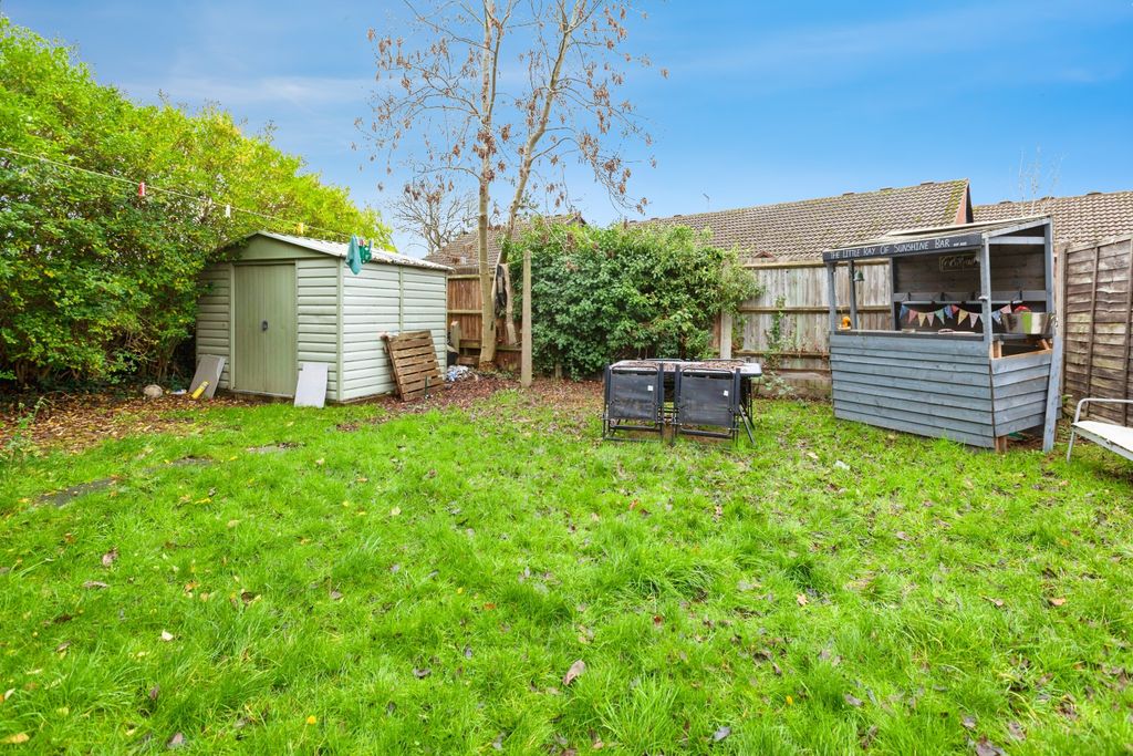 Property photo 2 of 20