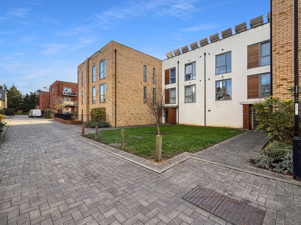 Property photo 3 of 10 Bd33F668721ee860Bc6d6Ca72B86010Dd52c411F