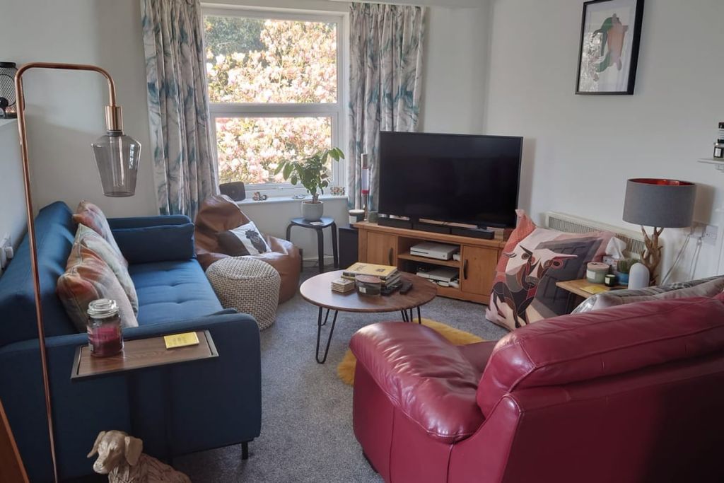 Property photo 2 of 9