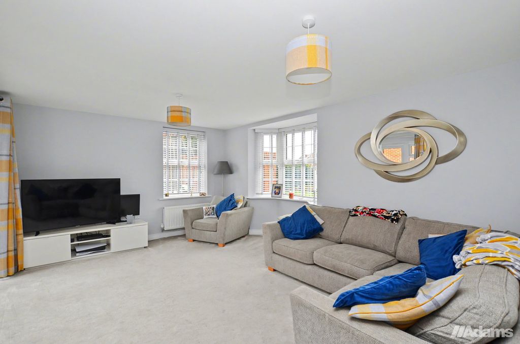 Property photo 2 of 37