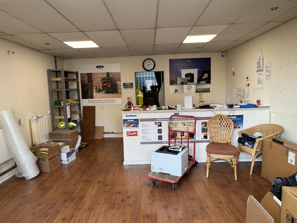 Property photo 2 of 11