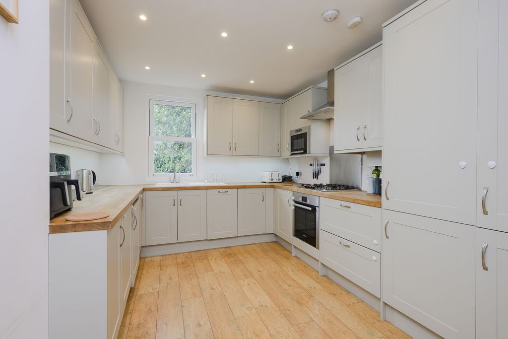 Property photo 3 of 10 Picture No. 02