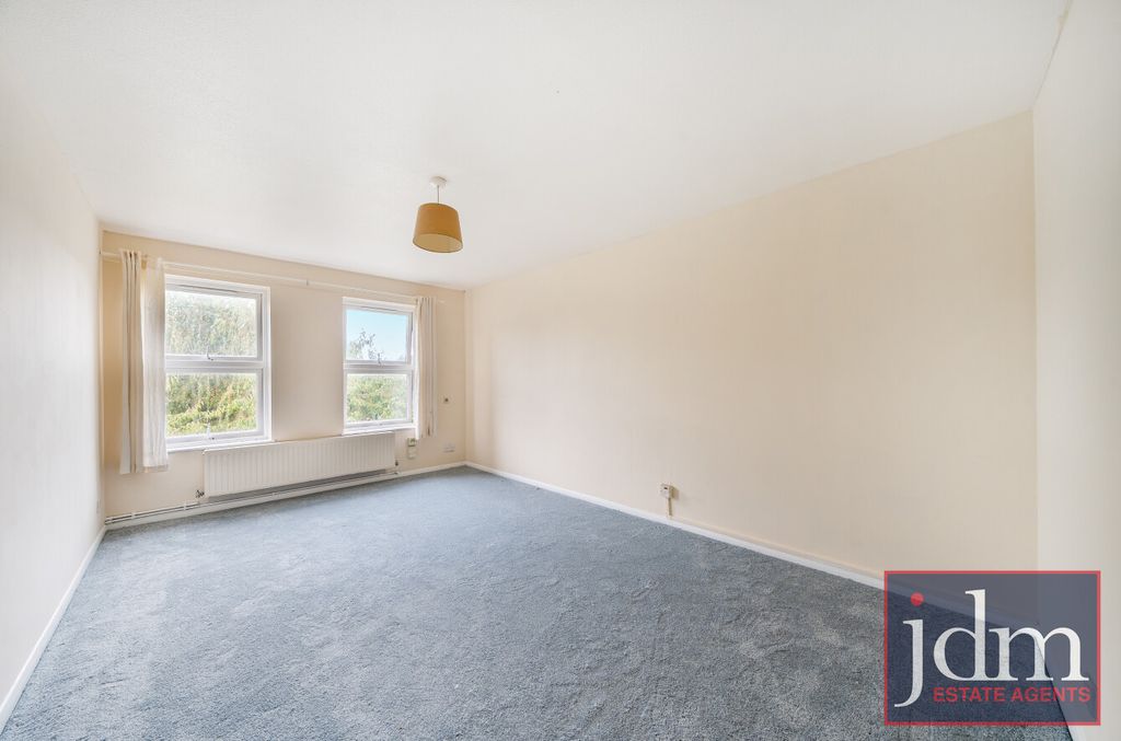 Property photo 1 of 11 09132Bf5-9B2d-4Aa...