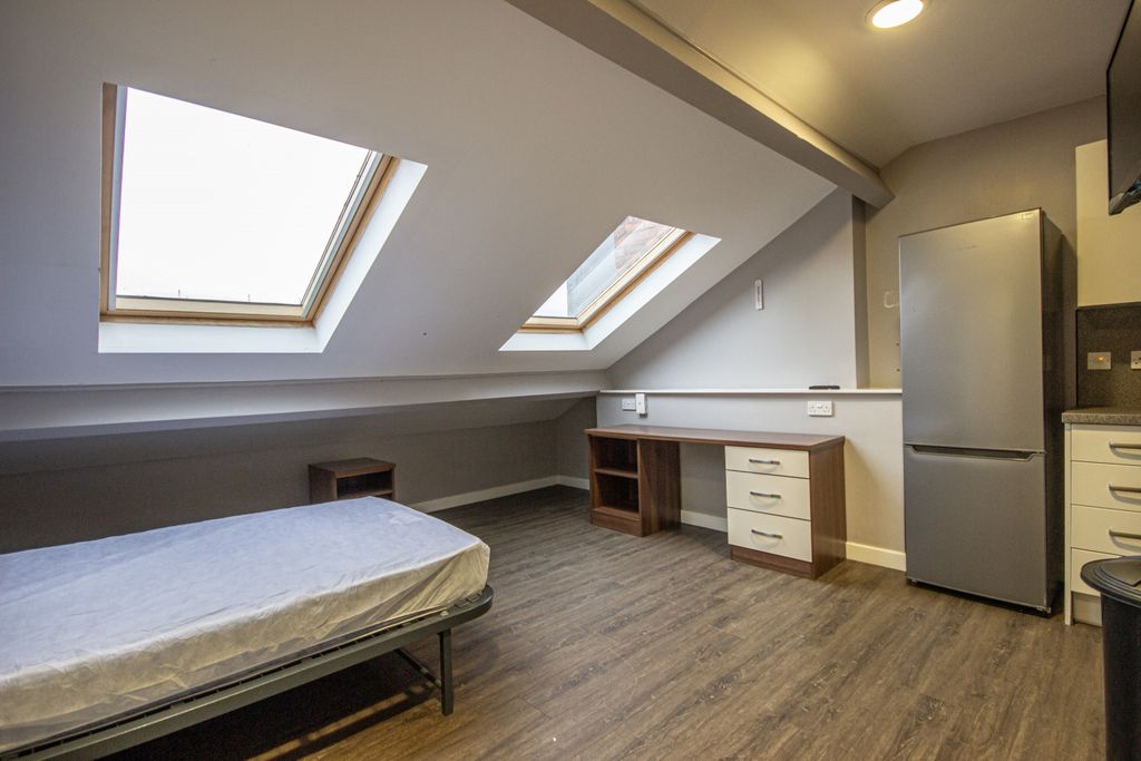 Property photo 3 of 6 3