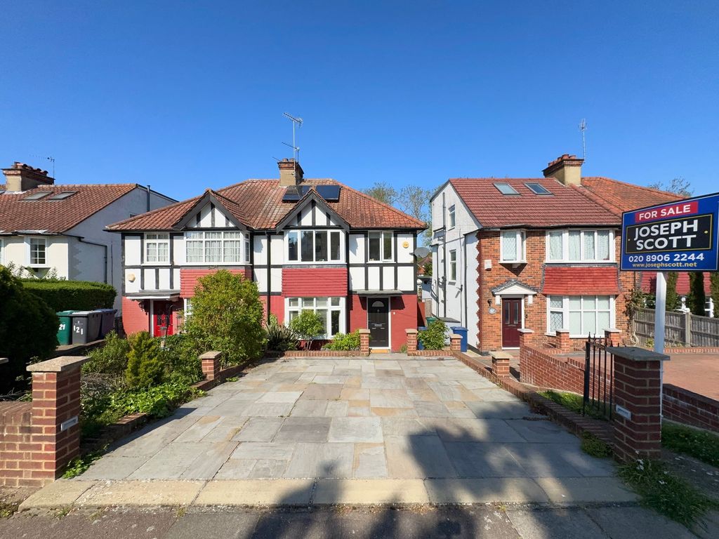 Property photo 1 of 19 Exterior