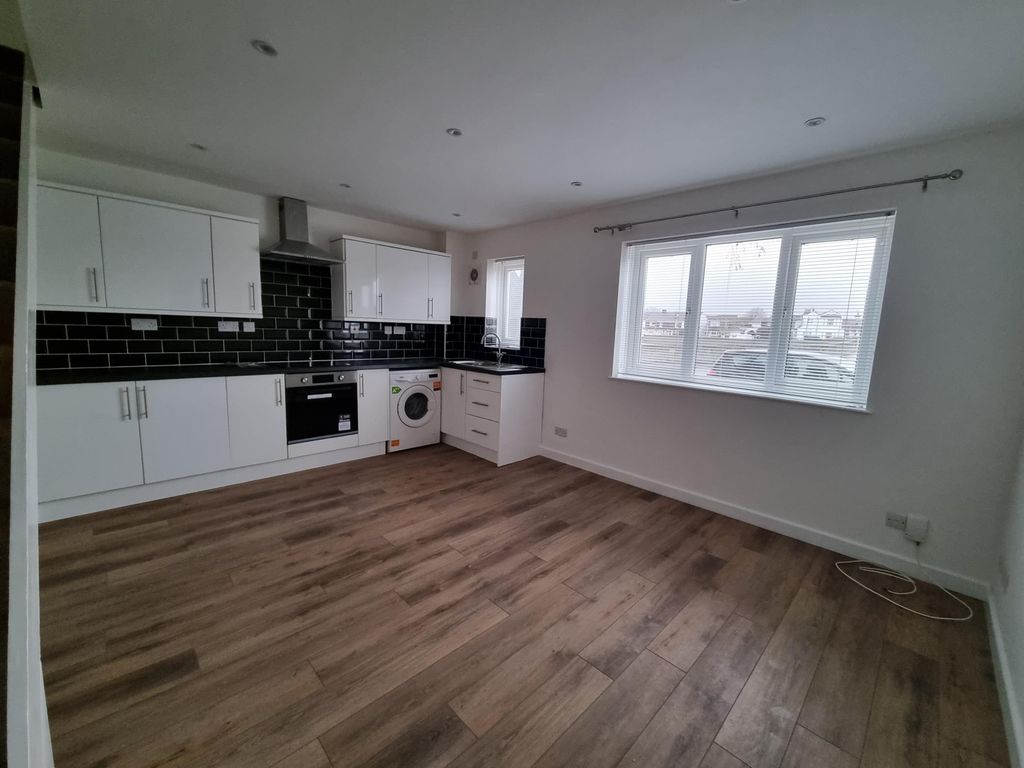 Property photo 3 of 5 Living Room